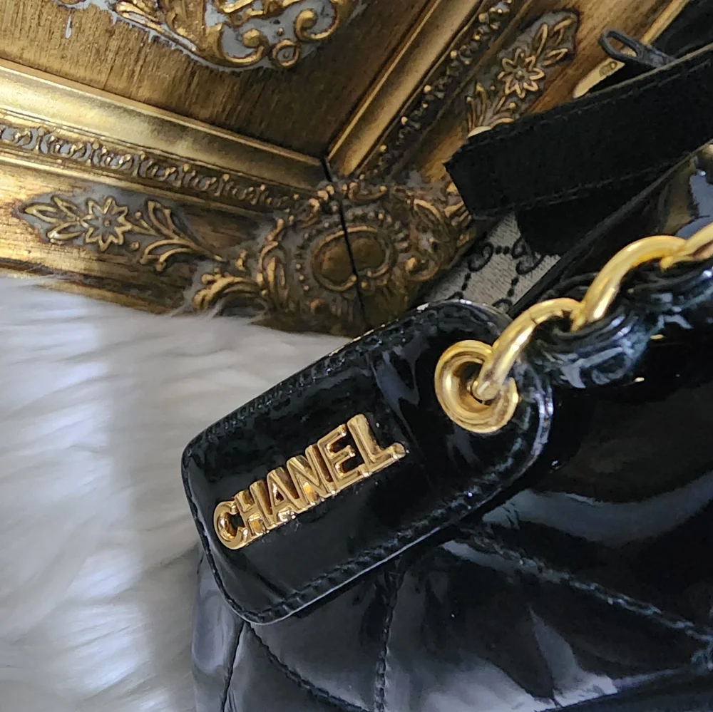 Chanel Black Quilted Leather Bag - Picture 5 of 16